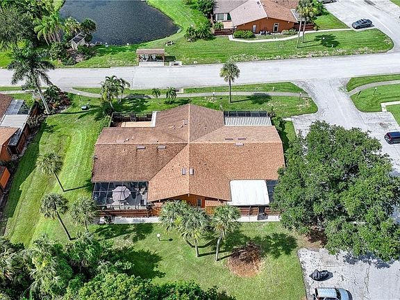 2nd image of 5625 Foxlake Dr