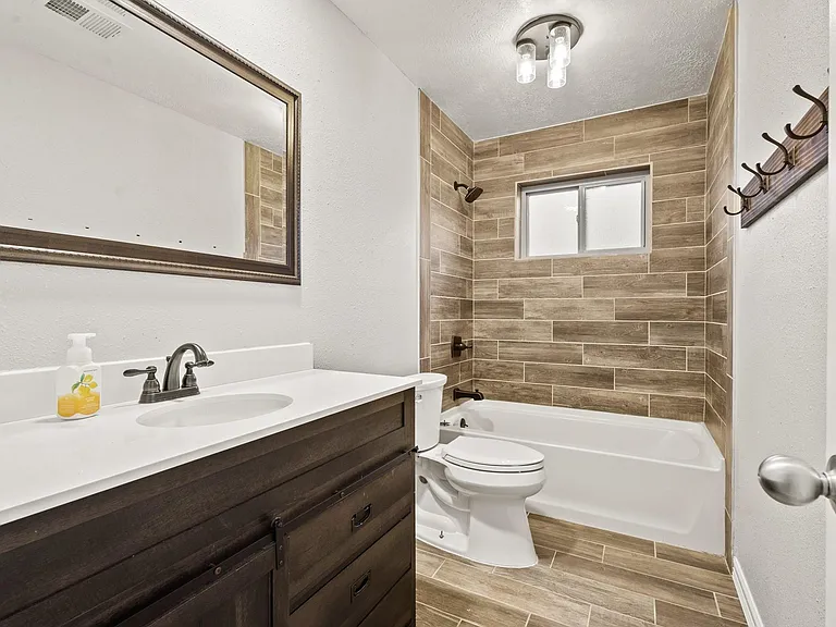 3877 Pecan Cir — Photo 16