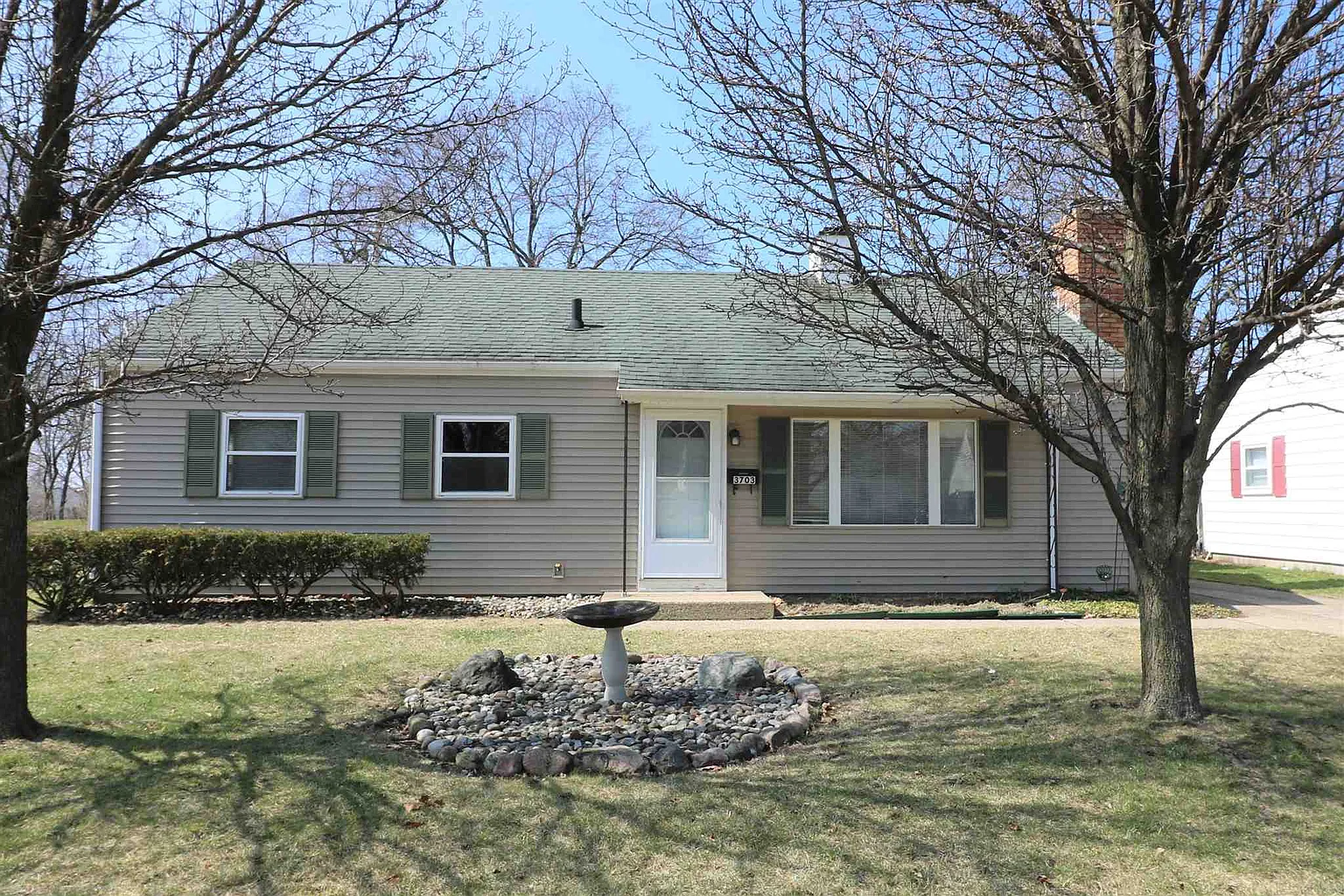 3703 Addison St photo 1
