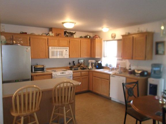 4th image of 8803 19th Ave E