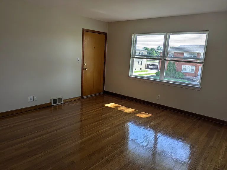 2909 Abigail Dr #3 — Photo 6