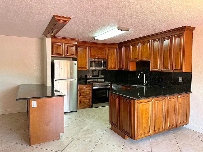 416 Arabian Rd — Photo 7