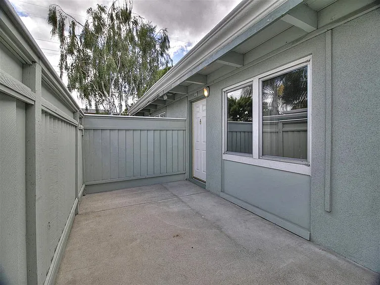 Park West Apartments — Photo 14