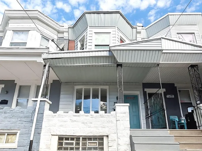 5521 Media St — Photo 17