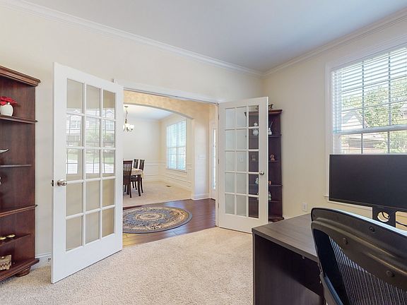 5th image of 240 Sterling Woods Dr