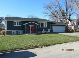 1203 12th St, Grundy Center, IA 50638