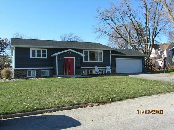 1203 12th St, Grundy Center, IA 50638