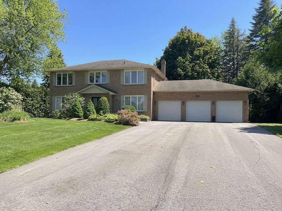 1st image of 11 Ramsden Cres