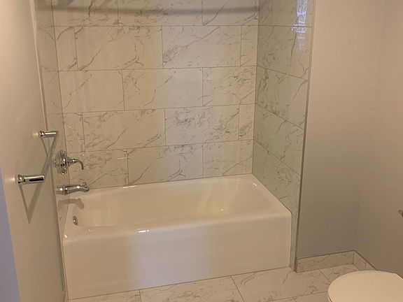 4th image of 900 N Lake Shore Dr APT 1310