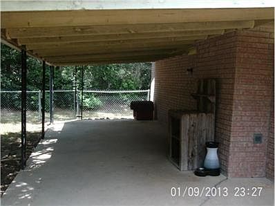 5th image of 1011 Wesley Ln