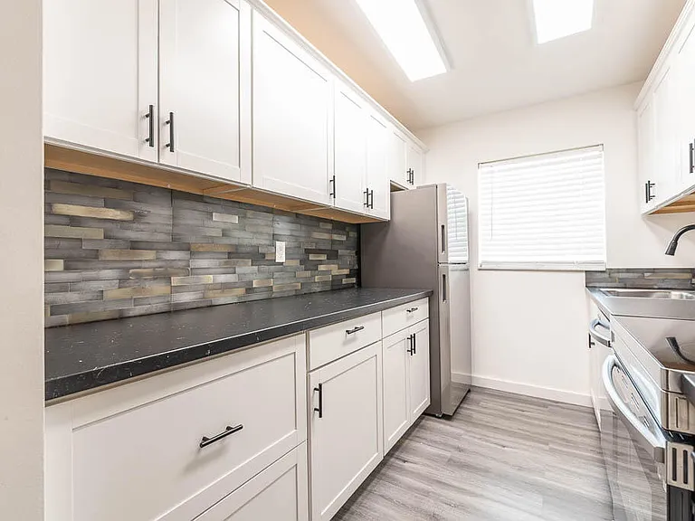 5061 Lakefront Blvd #B — Photo 14