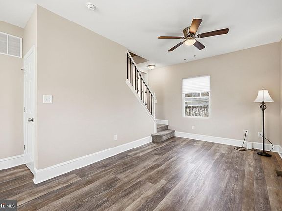 3rd image of 16 Heights Ave