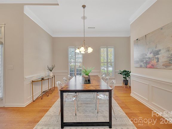 5th image of 6407 Breckfield Ct