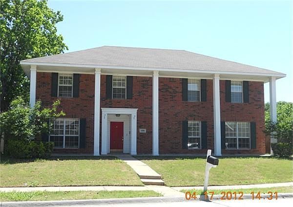 1st image of 1320 Falcon Dr