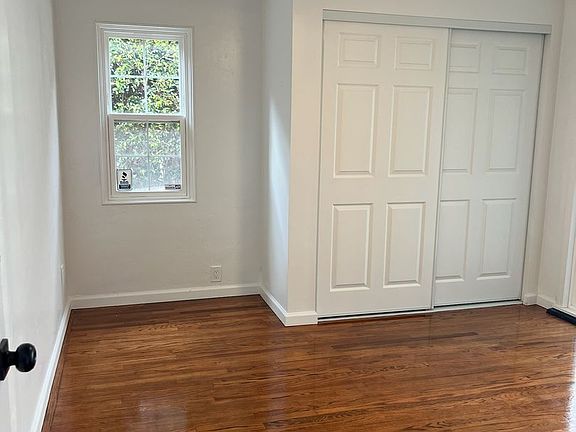 3rd image of 276 Landis Ave