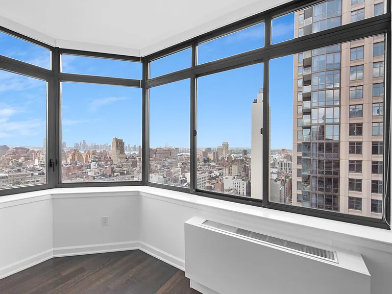 77 W 24th St #B — Photo 7