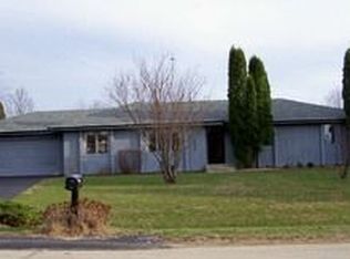 6339 Smoke Tree Cir, Roscoe, IL 61073