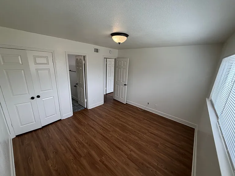 465 Stansbury Dr — Photo 8