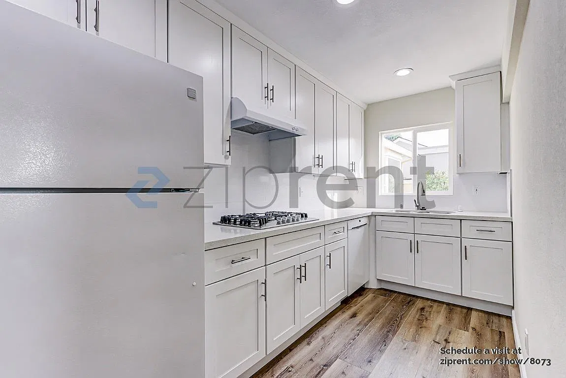 1 bed, 410 sqft, $2,250 — Photo 4