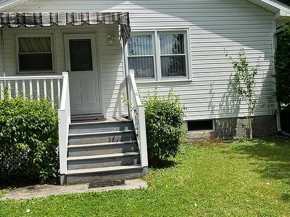 25 Chapman Lake Rd, Scott Township, PA 18447