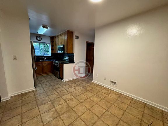 2nd image of 1458 Stadium Ave #1
