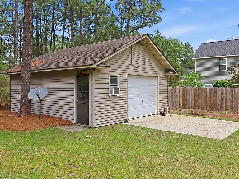 195 Longleaf Rd — Photo 6