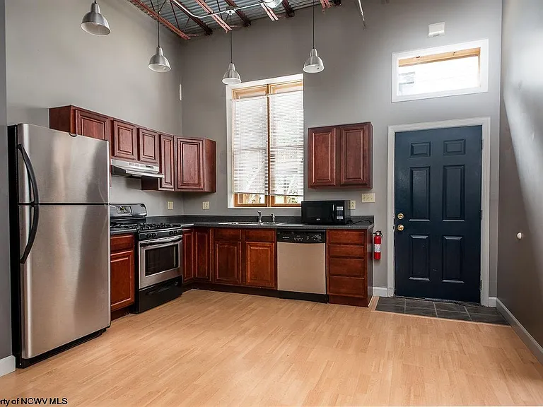 749 Richwood Ave — Photo 2