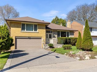 162 Lloyd Manor Rd, Toronto, ON M9B 5K3