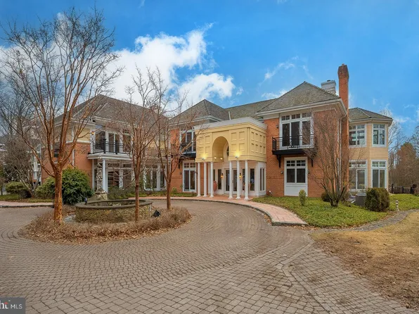 52 Mountain Laurel Ln, Malvern, PA 19355