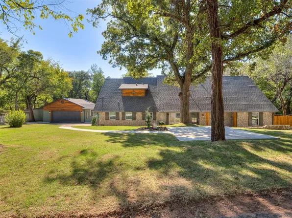 2404 Rambling Rd, Edmond, OK 73025