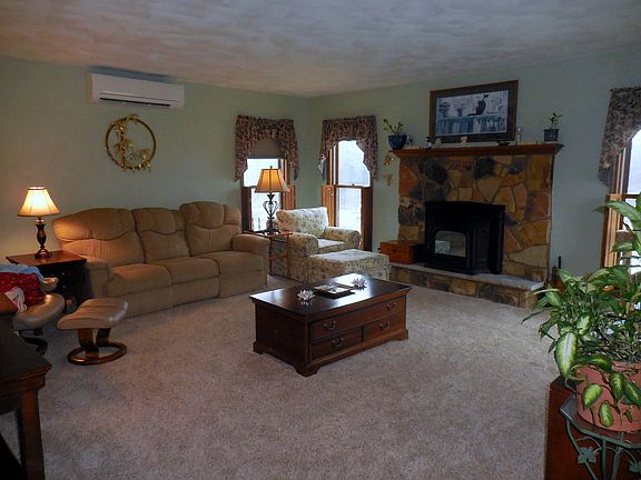4th image of 65 Edelweiss Ln