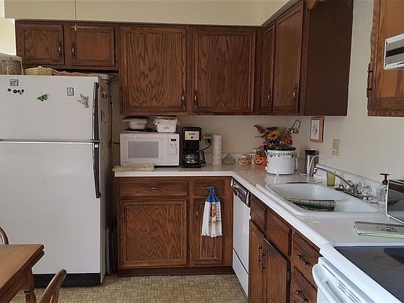 3rd image of 919 N Harrison Ave
