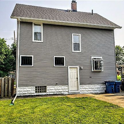 4th image of 1126 W 10th St