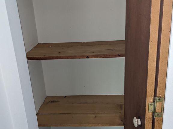 4th image of 1175 W 16th St