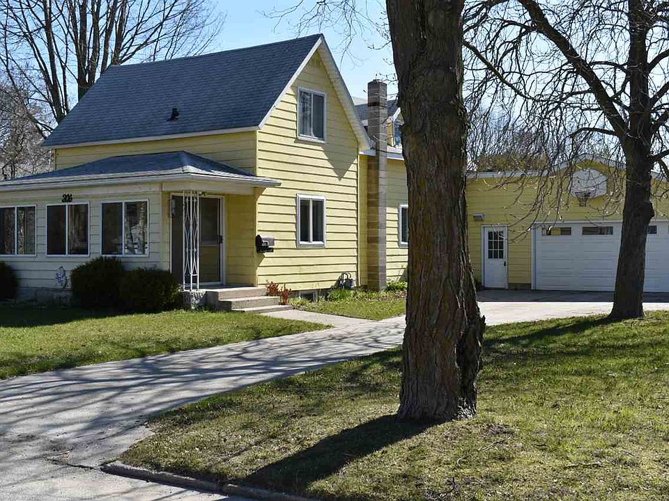 1st image of 306 Burns St