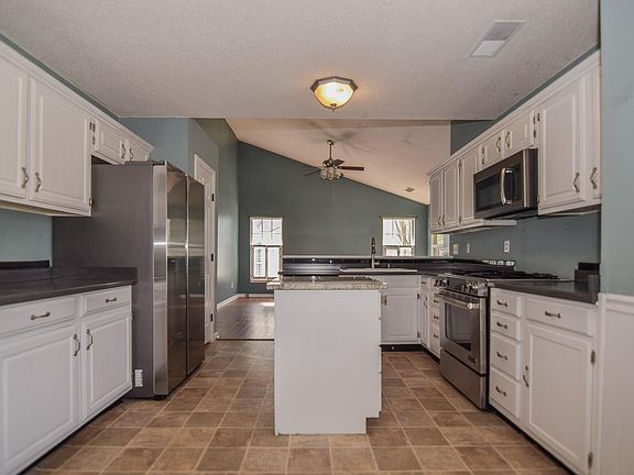5th image of 205 Alydar Ct
