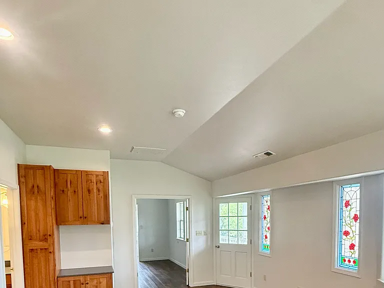 16083 Indian Springs Ranch Rd — Photo 3