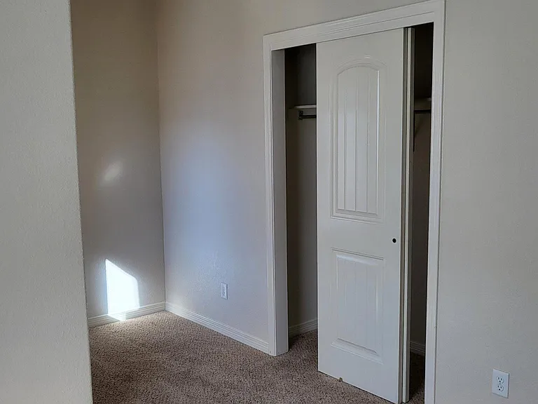 11609 Grotto Bay Ct — Photo 13