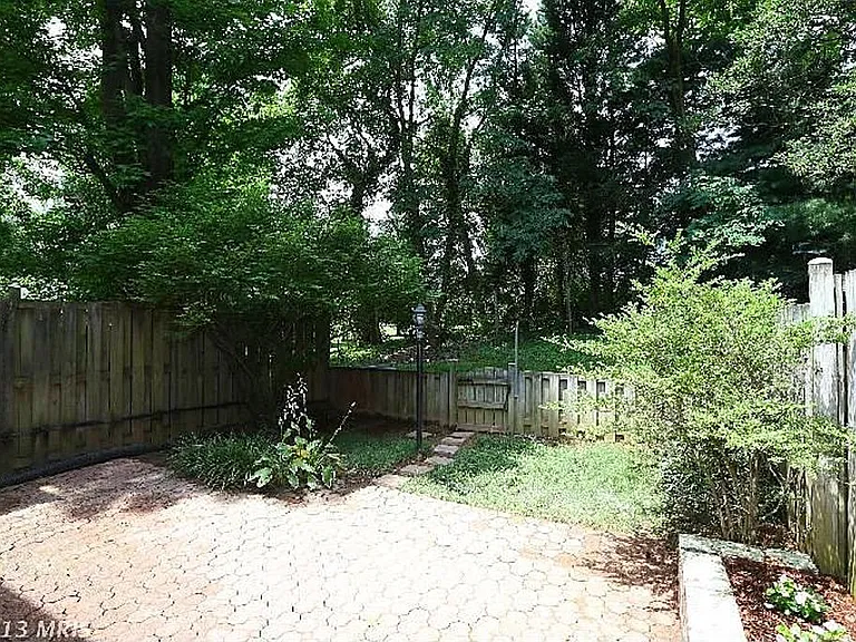 985 Paulsboro Dr — Photo 20