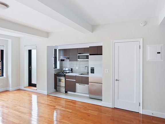 4th image of 400 E 57th St APT 10P