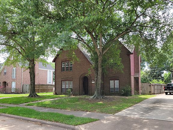 2nd image of 8862 Chelsworth Dr