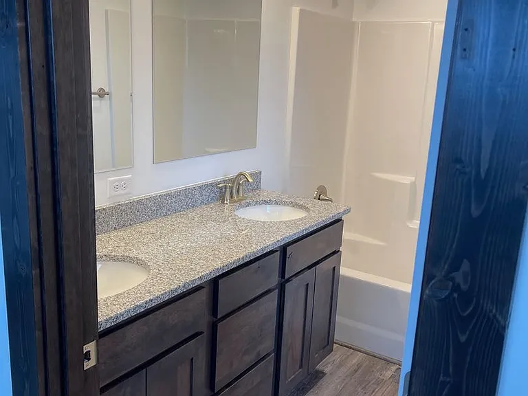605 Black Diamond St — Photo 15