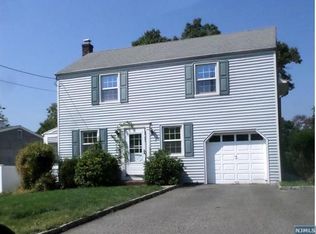 802 Ridge Rd, Cedar Grove, NJ 07009