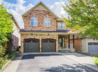 74 Batchford Cres, Markham, ON L6B 0C2