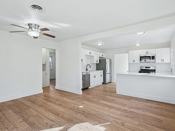 5th image of 936 Meade St