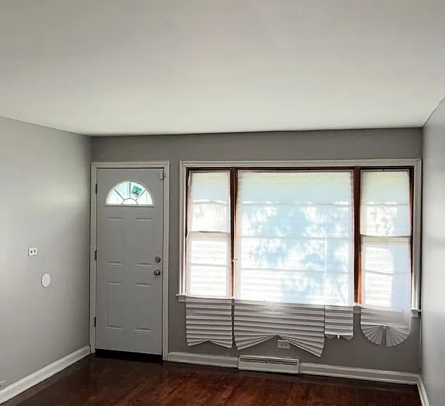 14505 Minerva Ave — Photo 3