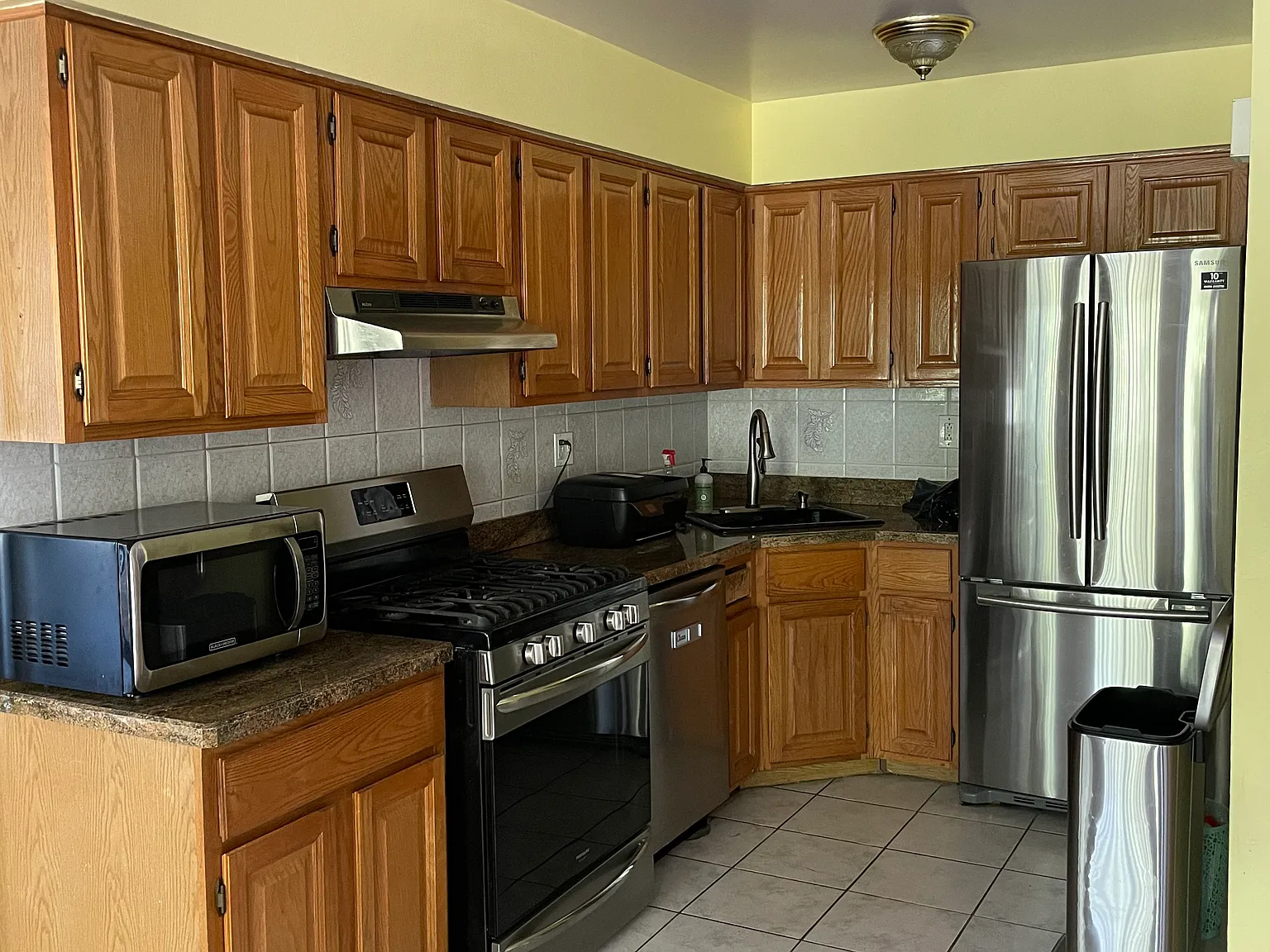 2 bed, 1.5 bath, 1000 sqft, $2,800 — Photo 3