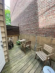 Rented by R New York