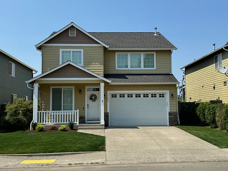 17202 NE 13th Ave — Photo 2