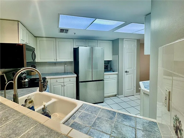 3880 N Highway A1A #403 — Photo 8